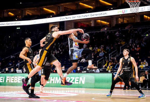 拉开球路的 拉开球路的