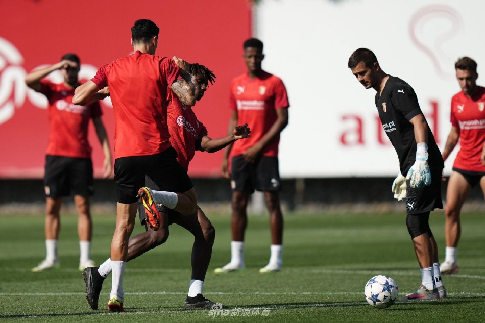 随着时间的 随着时间的