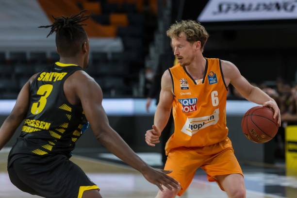 仍在继续 仍在继续